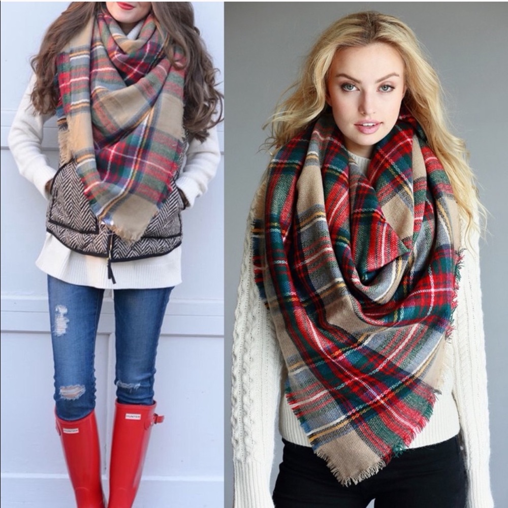 NWOT Plaid Blanket Scarf